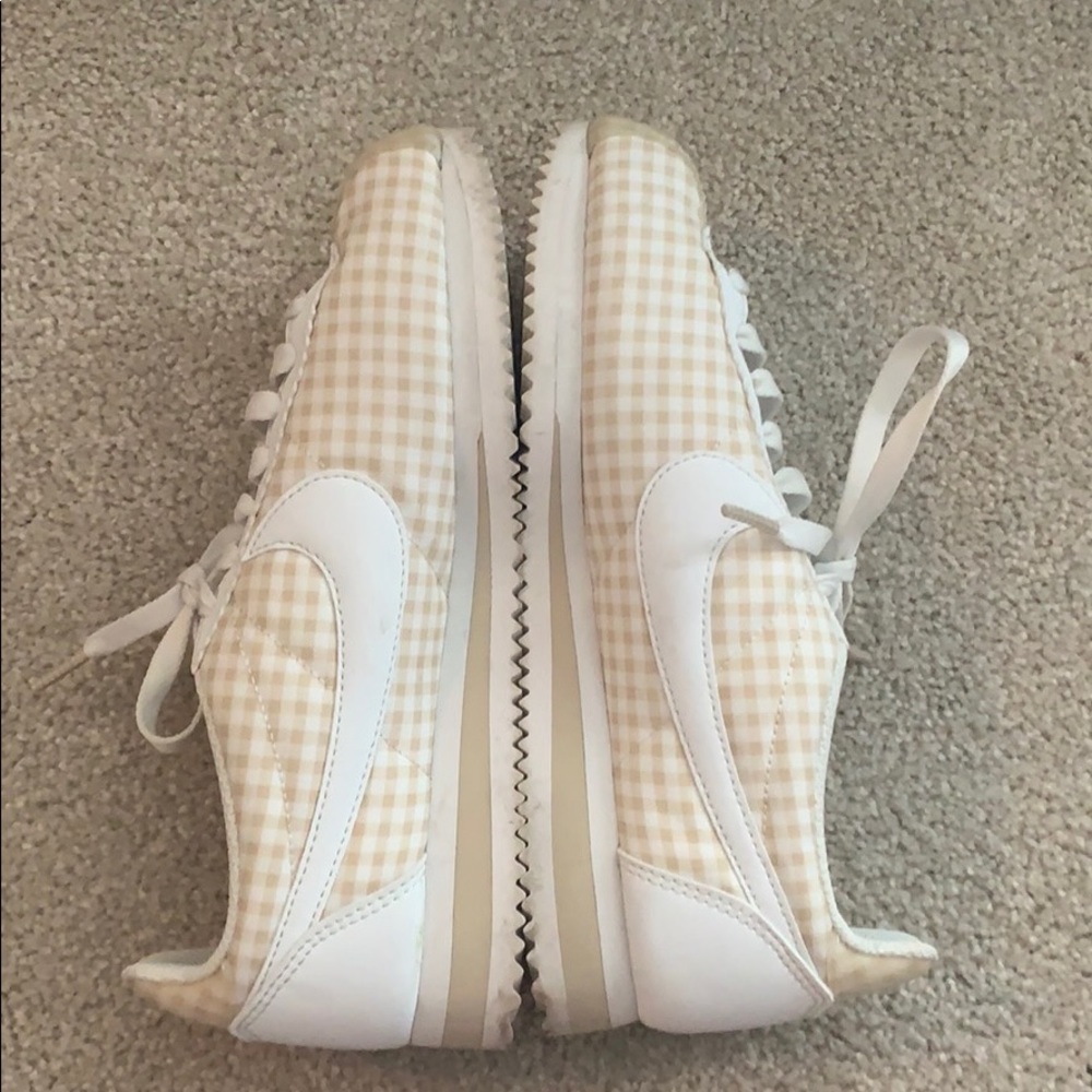 Women’s shoes